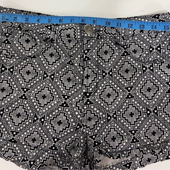 So Authentic American Heritage Shorts size 13 - Picture 3 of 7